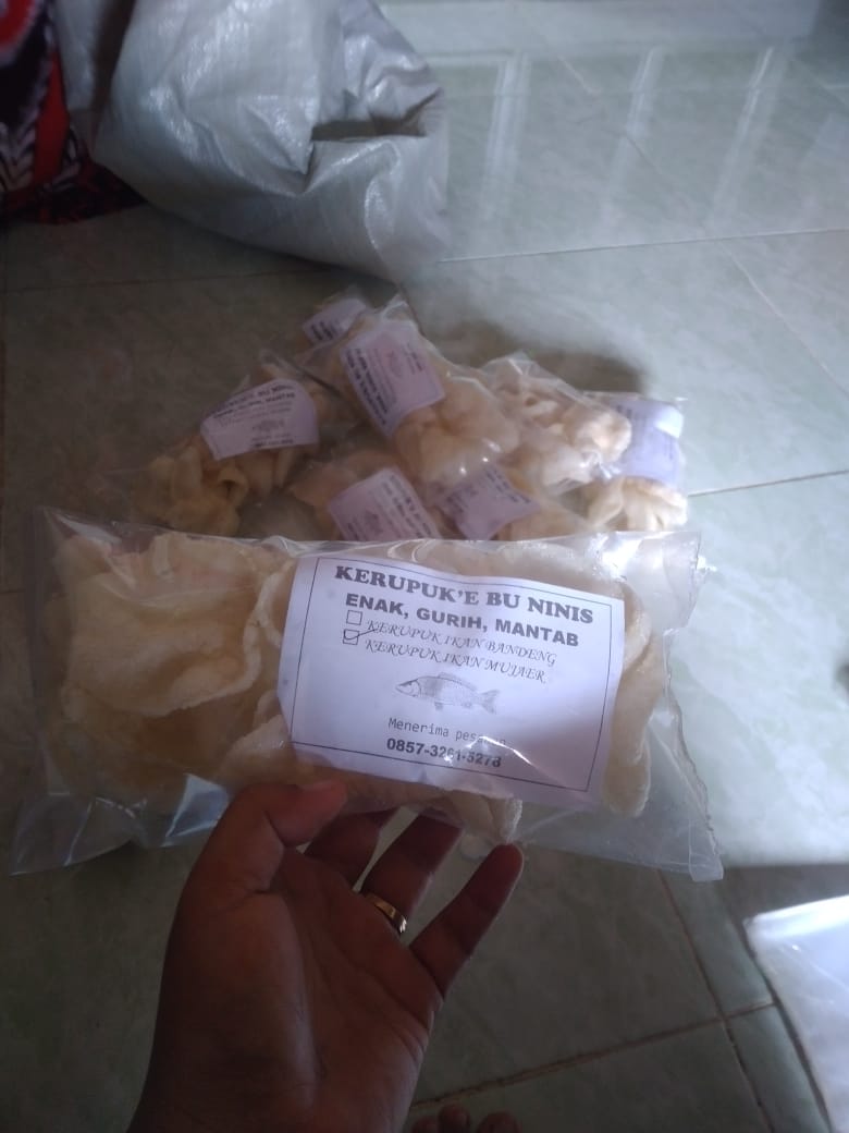 Kerupuk Ikan Mentah & Matang 2